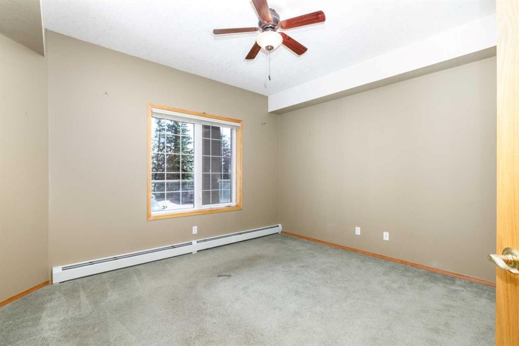 105-4512 52 Avenue, Red Deer, AB - Indoor Photo Showing Other Room