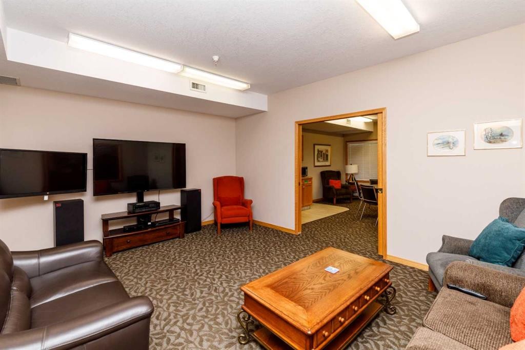 105-4512 52 Avenue, Red Deer, AB - Indoor