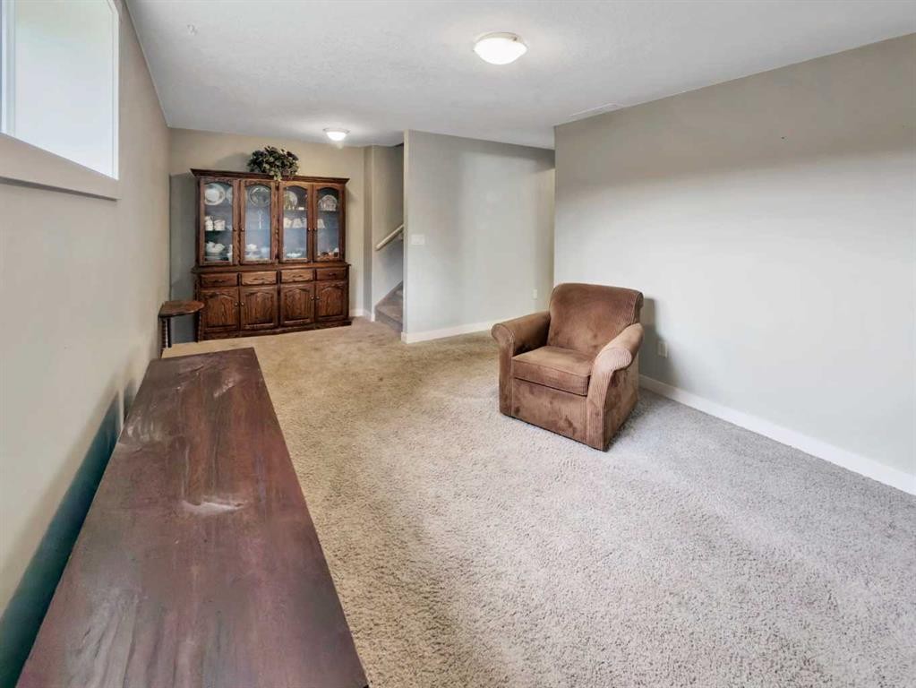 128 12 Ave Ne, Sundre, AB - Indoor Photo Showing Other Room