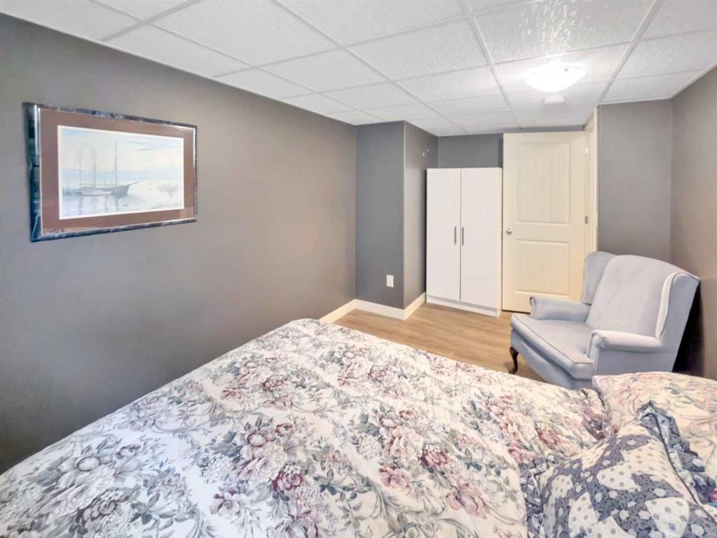 128 12 Ave Ne, Sundre, AB - Indoor
