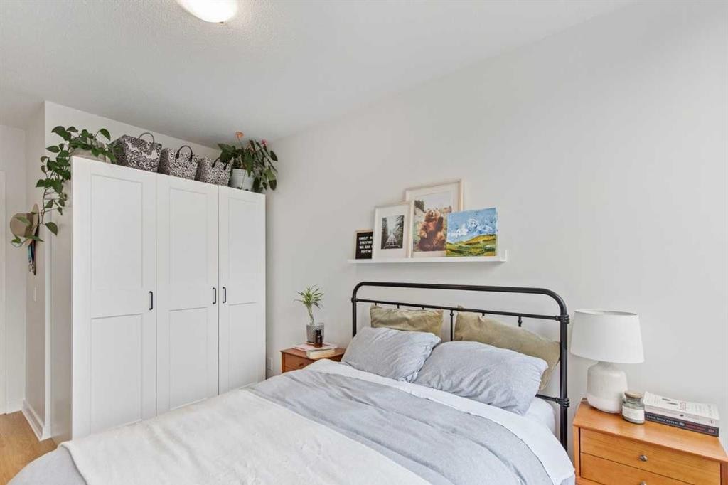 503-450 8 Avenue Se, Calgary, AB - Indoor Photo Showing Bedroom