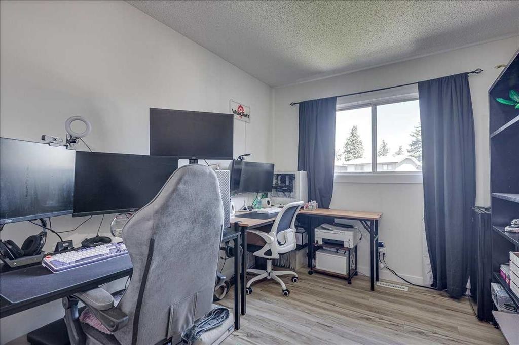 22 Greenham Drive, Red Deer, AB - Indoor Photo Showing Office