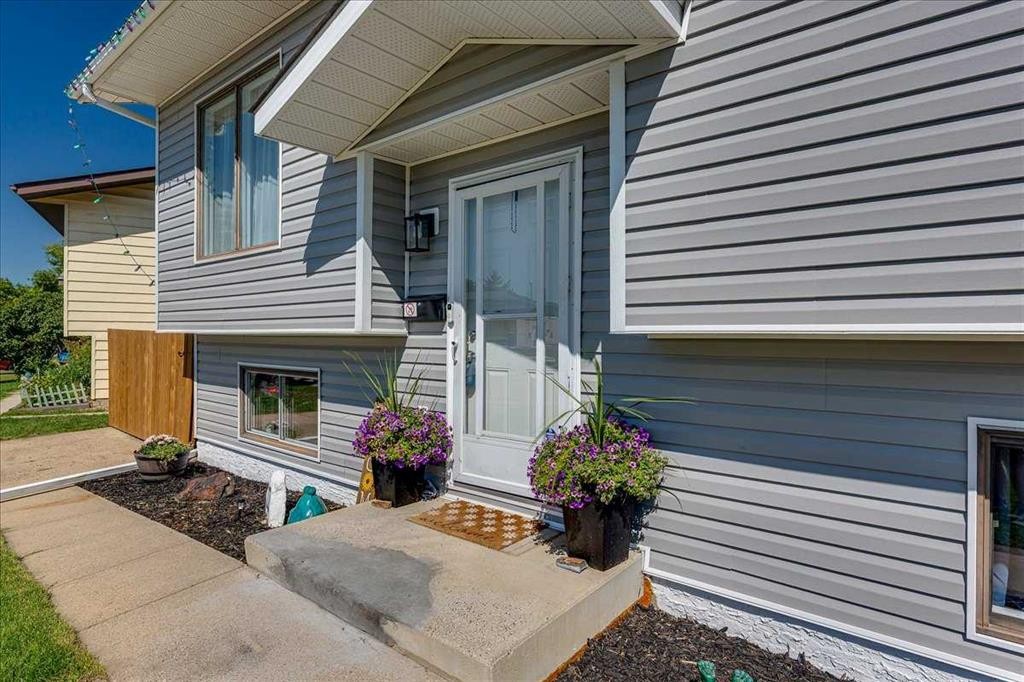 22 Greenham Drive, Red Deer, AB - Outdoor With Exterior