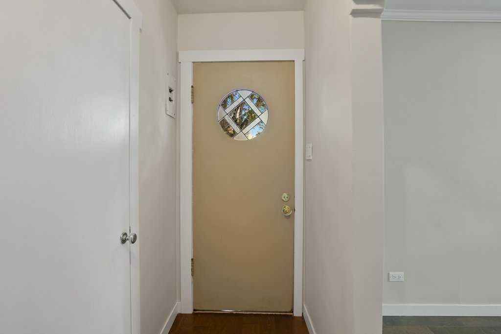 5330 42A Avenue, Red Deer, AB - Indoor Photo Showing Other Room