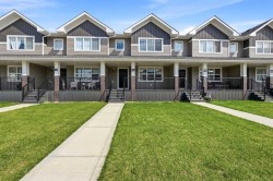 254 Halifax Close Penhold, AB T0M 1R0