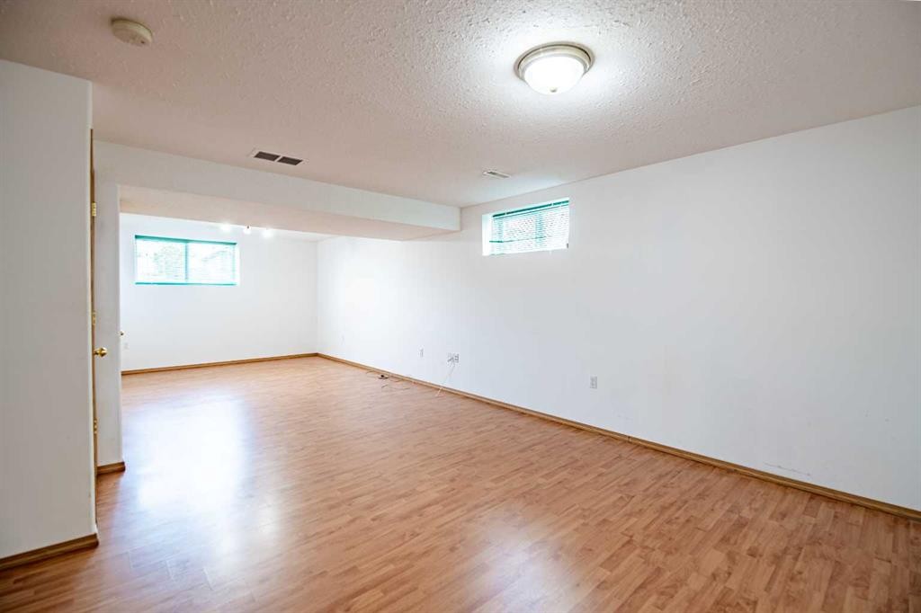 19 Fulmar Close, Sylvan Lake, AB - Indoor Photo Showing Other Room