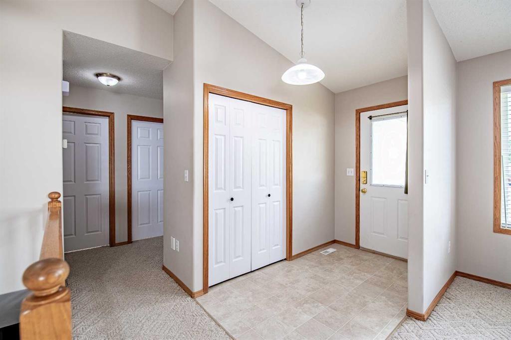 19 Fulmar Close, Sylvan Lake, AB - Indoor Photo Showing Other Room
