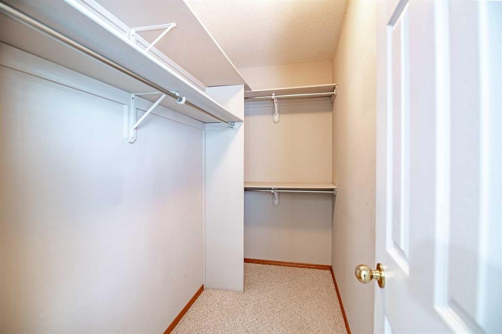19 Fulmar Close, Sylvan Lake, AB - Indoor With Storage