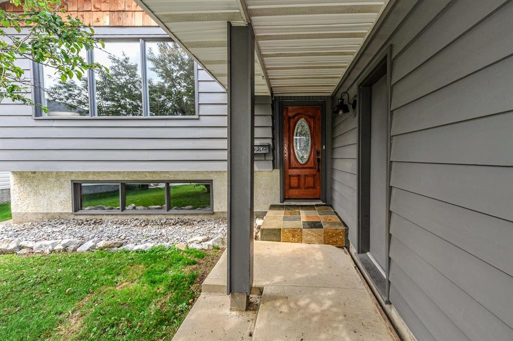 68 Elliott Drive, Camrose, AB - Outdoor With Exterior