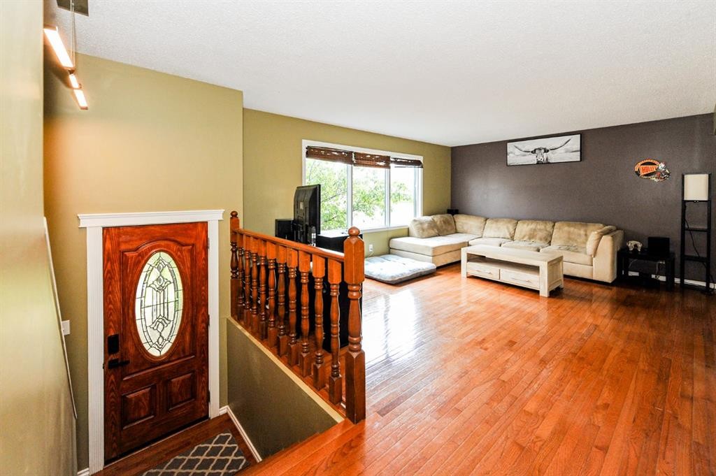 68 Elliott Drive, Camrose, AB - Indoor