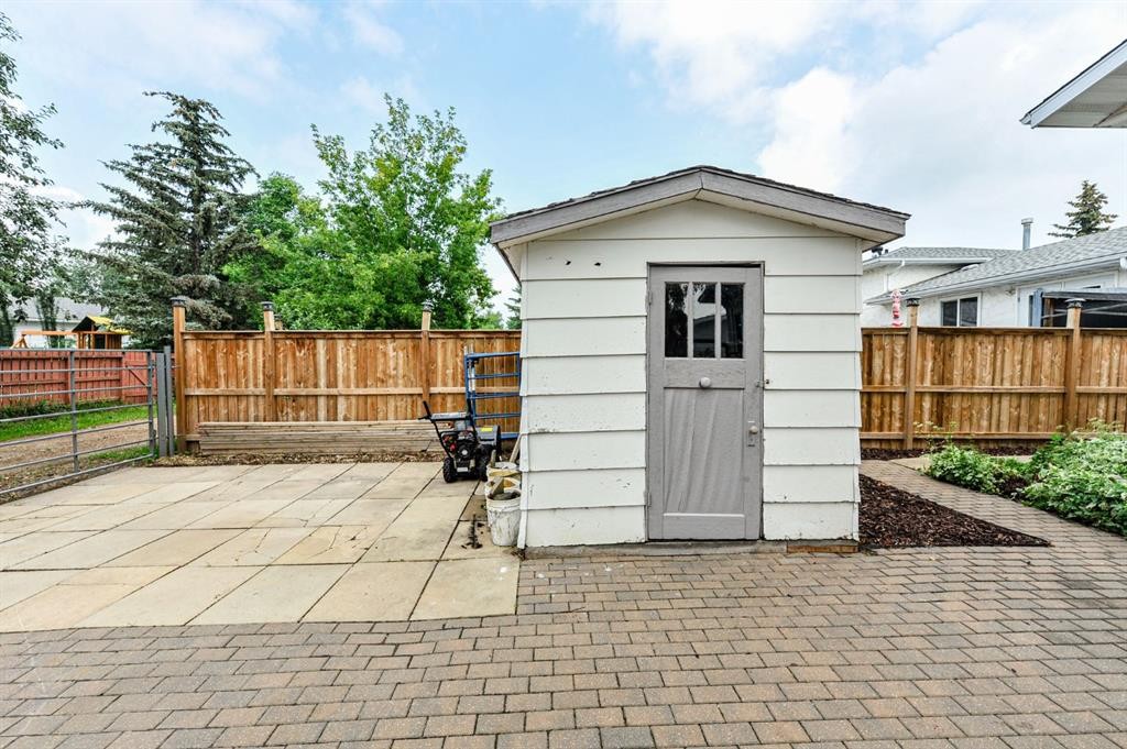 68 Elliott Drive, Camrose, AB - Outdoor With Exterior