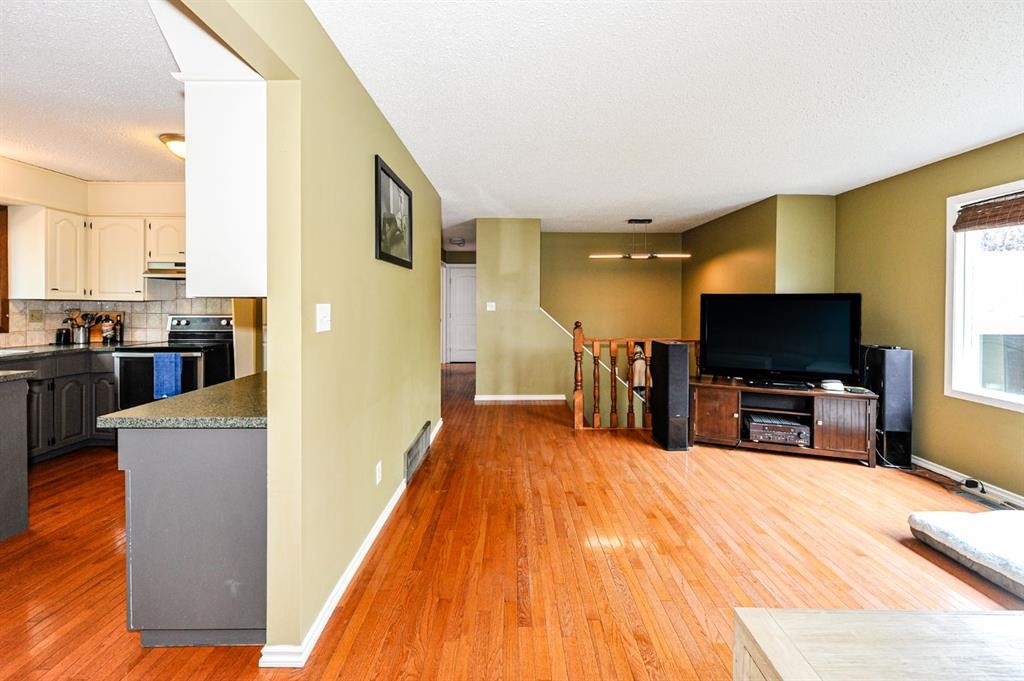 68 Elliott Drive, Camrose, AB - Indoor