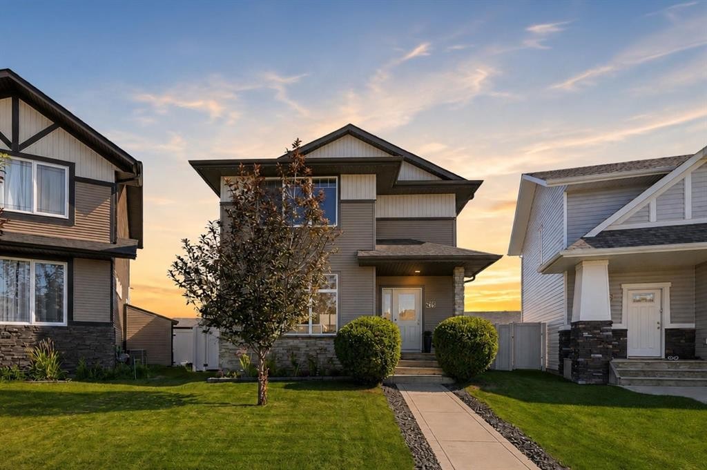 206 Truant Crescent, Red Deer, AB - Outdoor With Facade