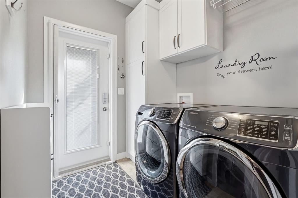 206 Truant Crescent, Red Deer, AB - Indoor Photo Showing Laundry Room