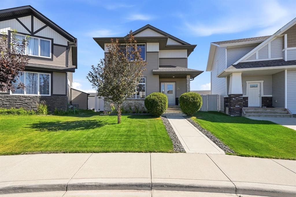 206 Truant Crescent, Red Deer, AB - Outdoor With Facade
