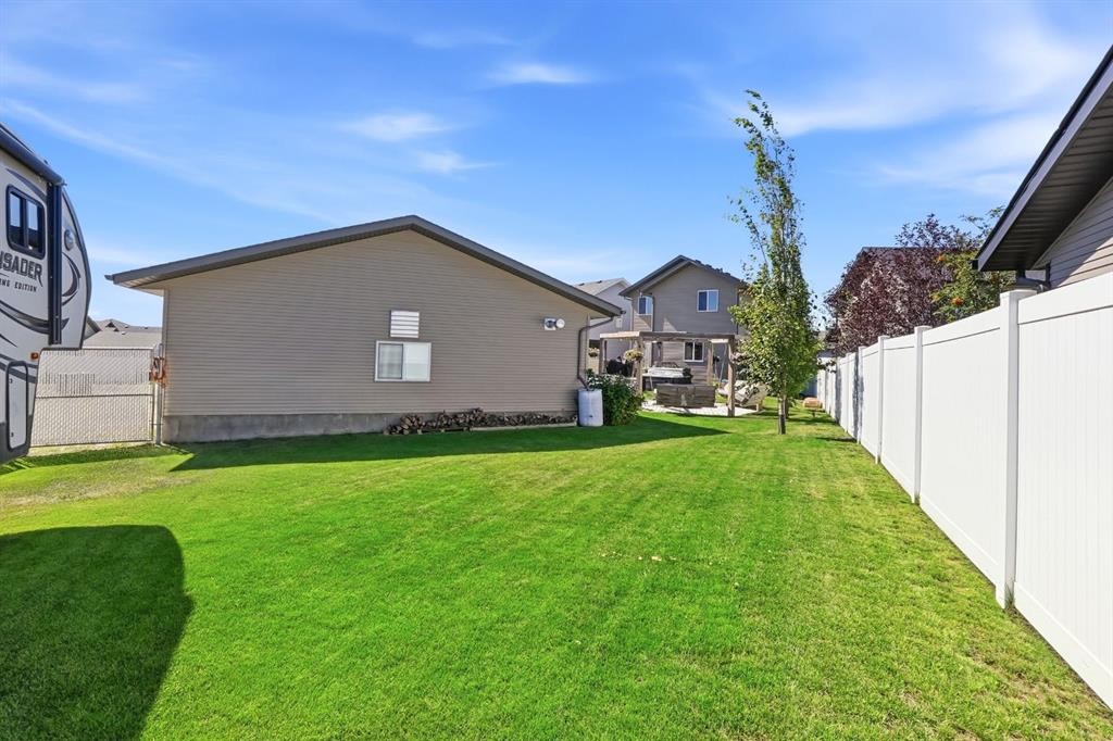 206 Truant Crescent, Red Deer, AB - Outdoor With Exterior