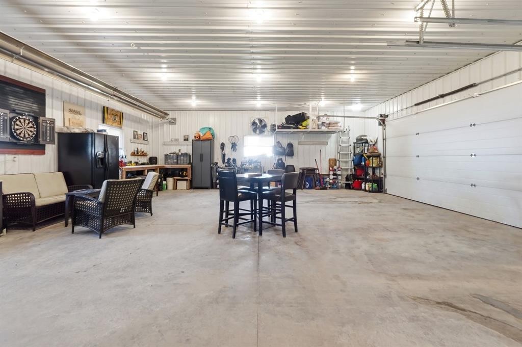 206 Truant Crescent, Red Deer, AB - Indoor Photo Showing Garage