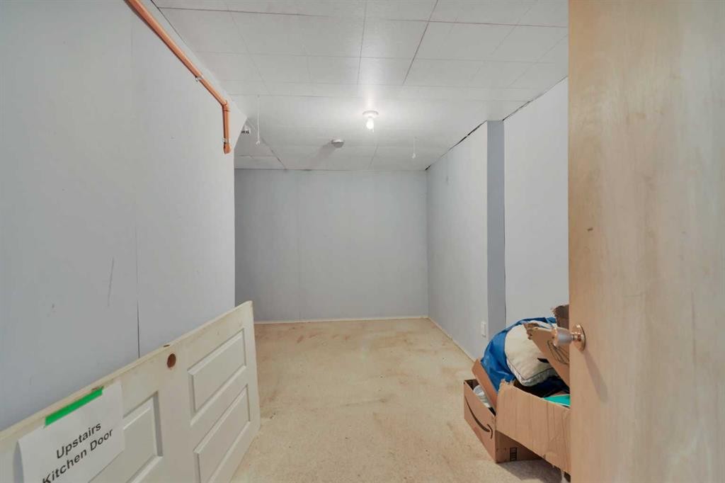 1 Forest Close, Red Deer, AB - Indoor Photo Showing Other Room
