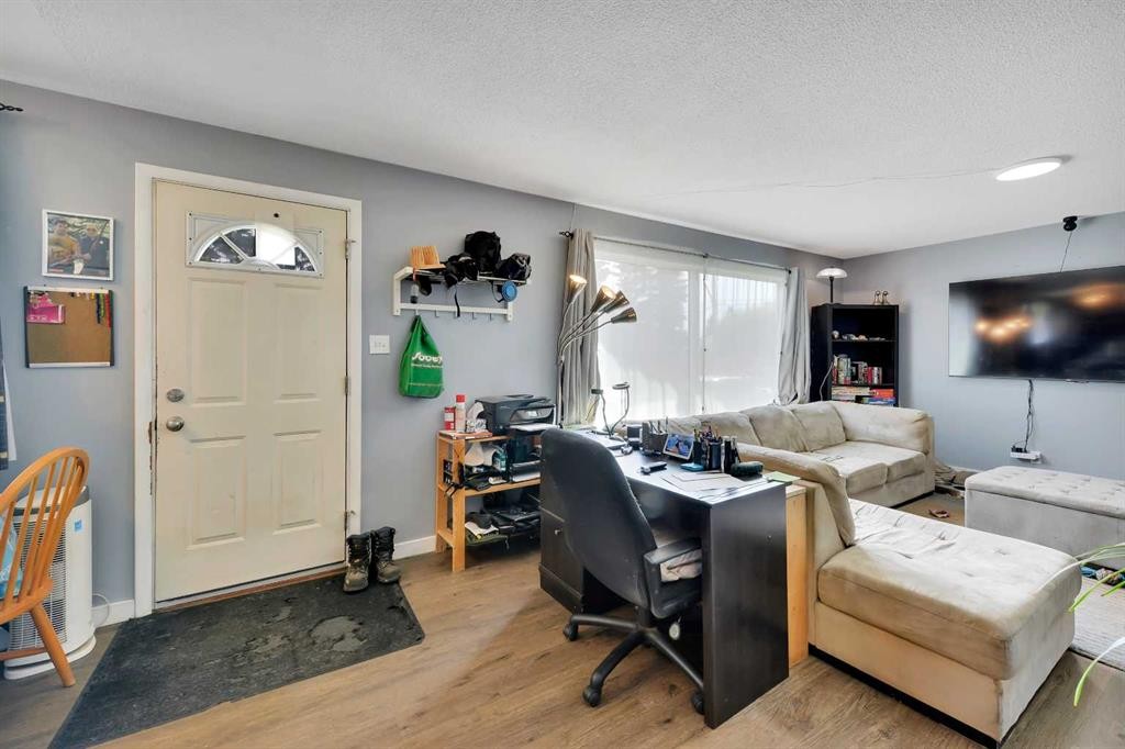 1 Forest Close, Red Deer, AB - Indoor