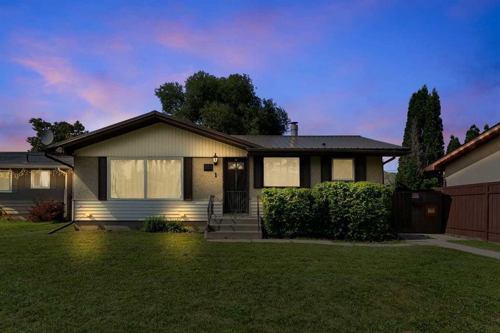 1 Forest Close, Red Deer, AB - Outdoor