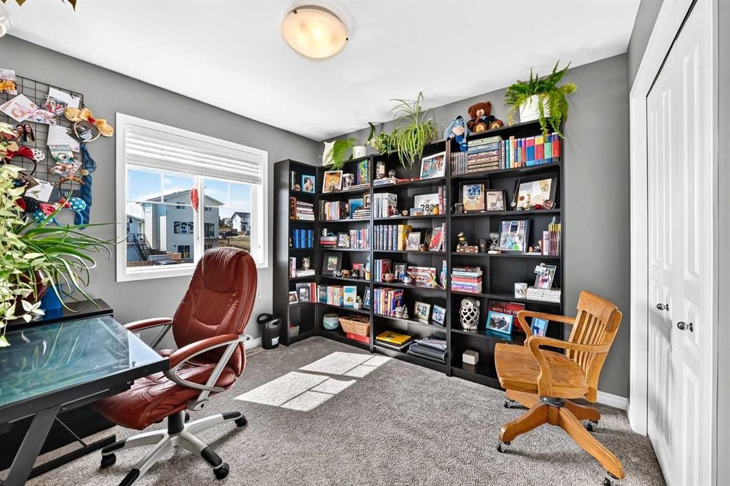 31 Crestview Boulevard, Sylvan Lake, AB - Indoor Photo Showing Office