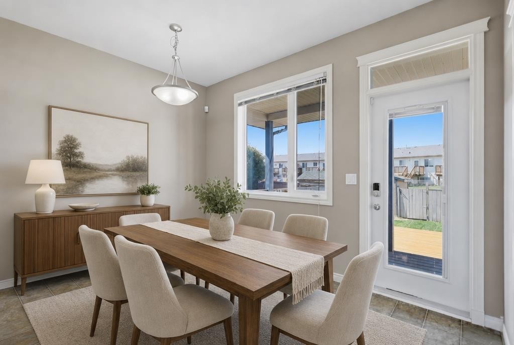 34 Kanten Close, Red Deer, AB - Indoor Photo Showing Dining Room