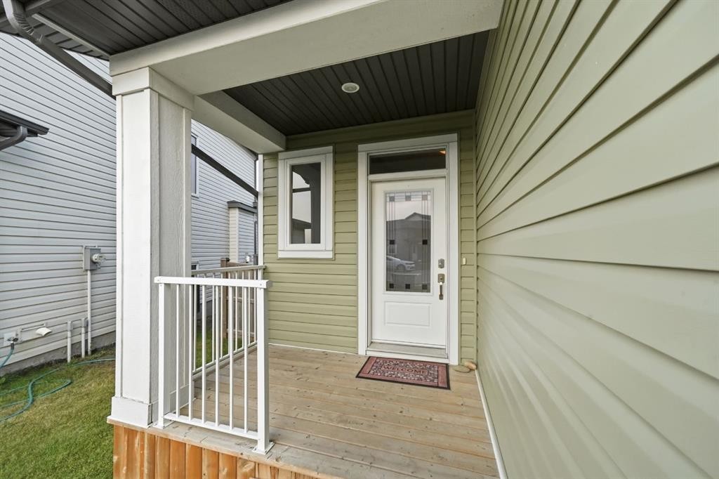 137 Hampton Crescent, Sylvan Lake, AB - Outdoor With Deck Patio Veranda With Exterior