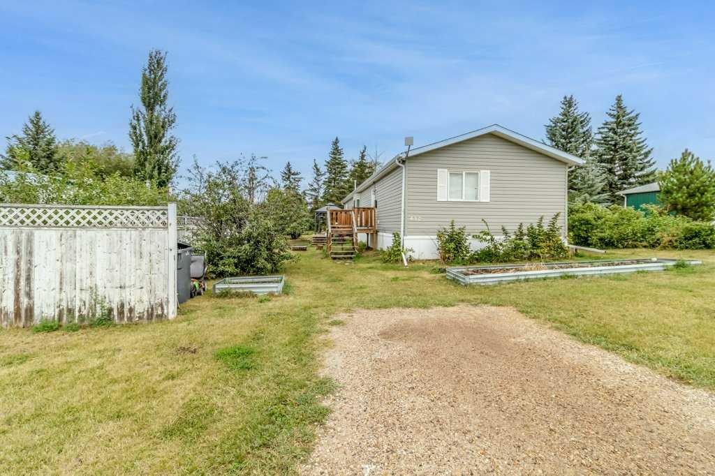 432 3 Avenue, Elnora, AB - Outdoor