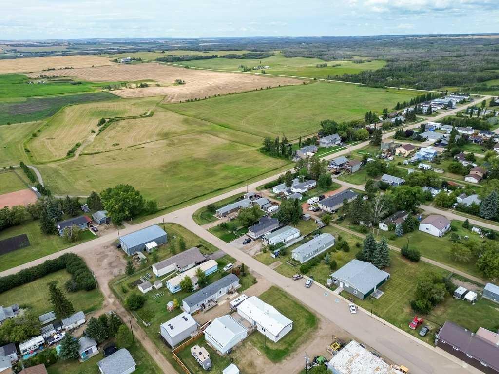 432 3 Avenue, Elnora, AB - Outdoor With View