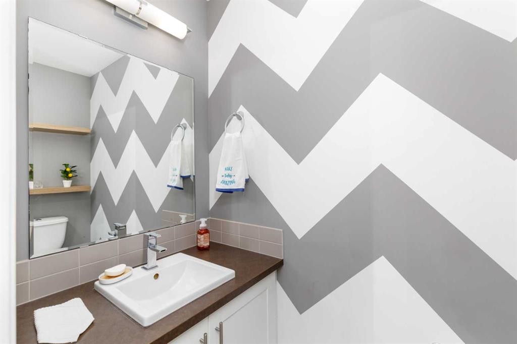 1006-30 Carleton Avenue, Red Deer, AB - Indoor Photo Showing Bathroom