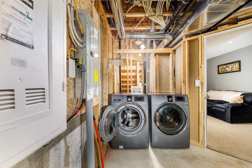 1006-30 Carleton Avenue, Red Deer, AB - Indoor Photo Showing Laundry Room