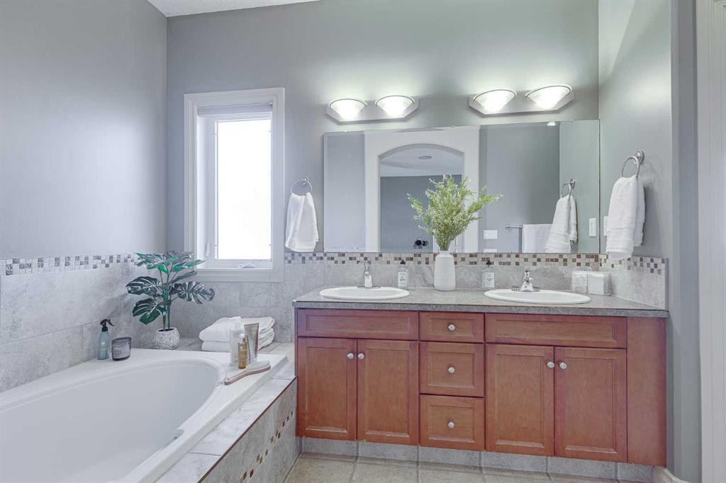 47 Webster Drive, Red Deer, AB