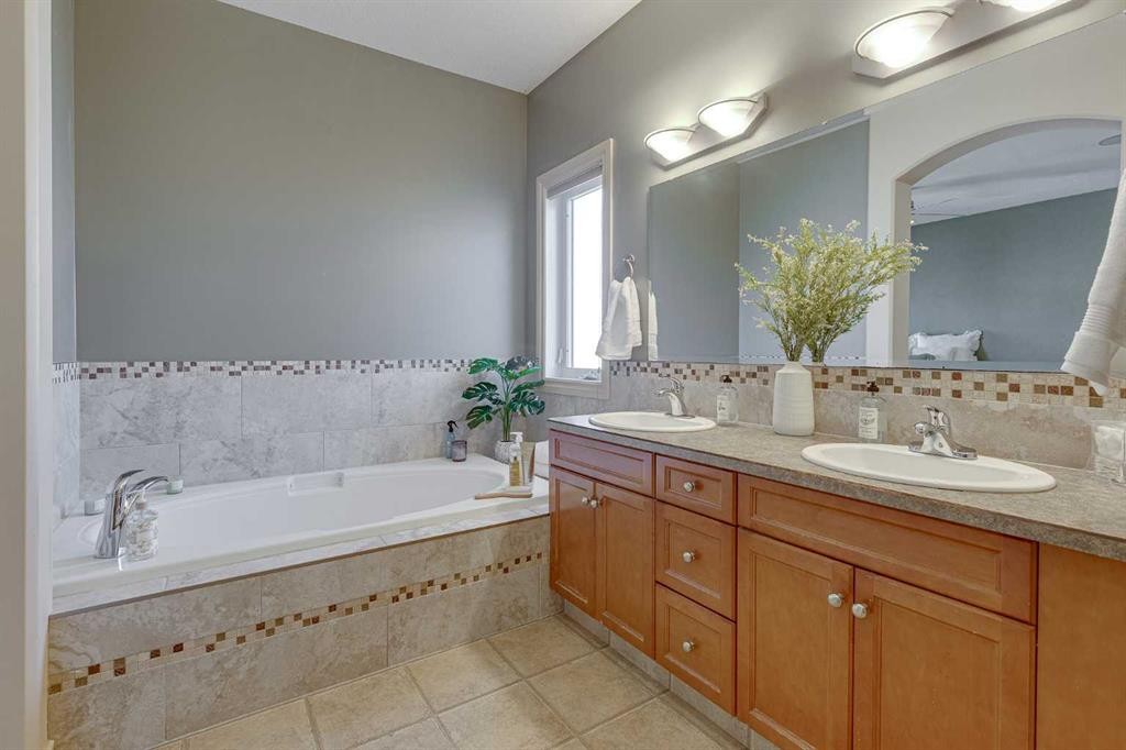 47 Webster Drive, Red Deer, AB
