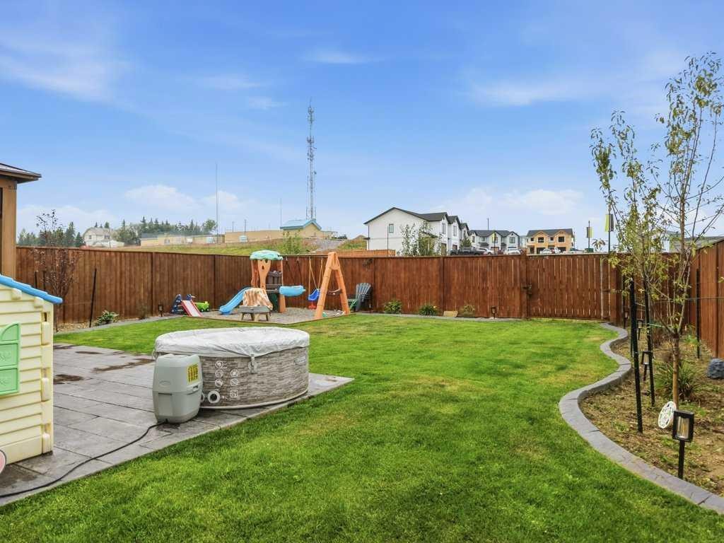 3 Craig Road, Sylvan Lake, AB - Outdoor With Backyard