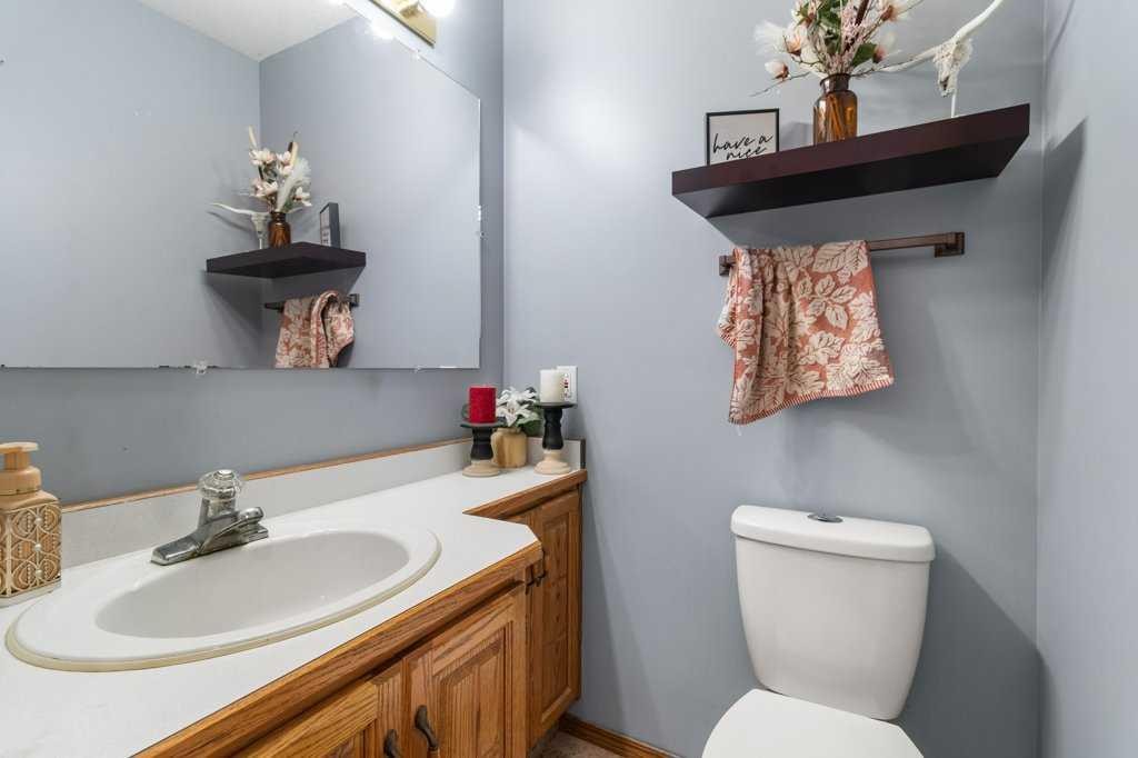 2206 25 Avenue, Delburne, AB - Indoor Photo Showing Bathroom
