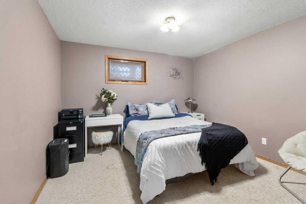 2206 25 Avenue, Delburne, AB - Indoor Photo Showing Bedroom