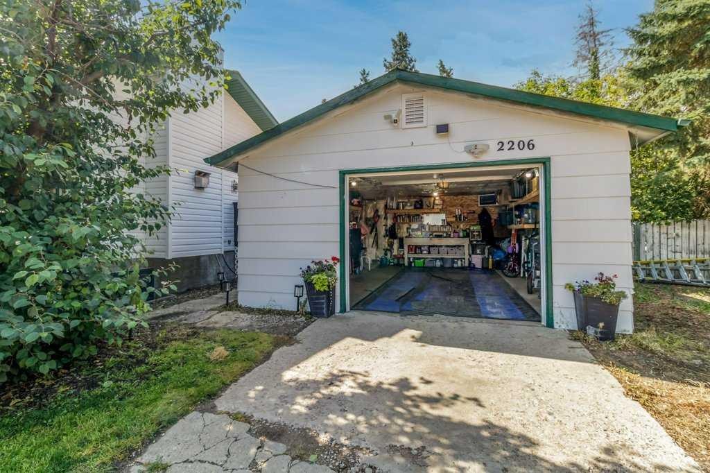 2206 25 Avenue, Delburne, AB - Outdoor