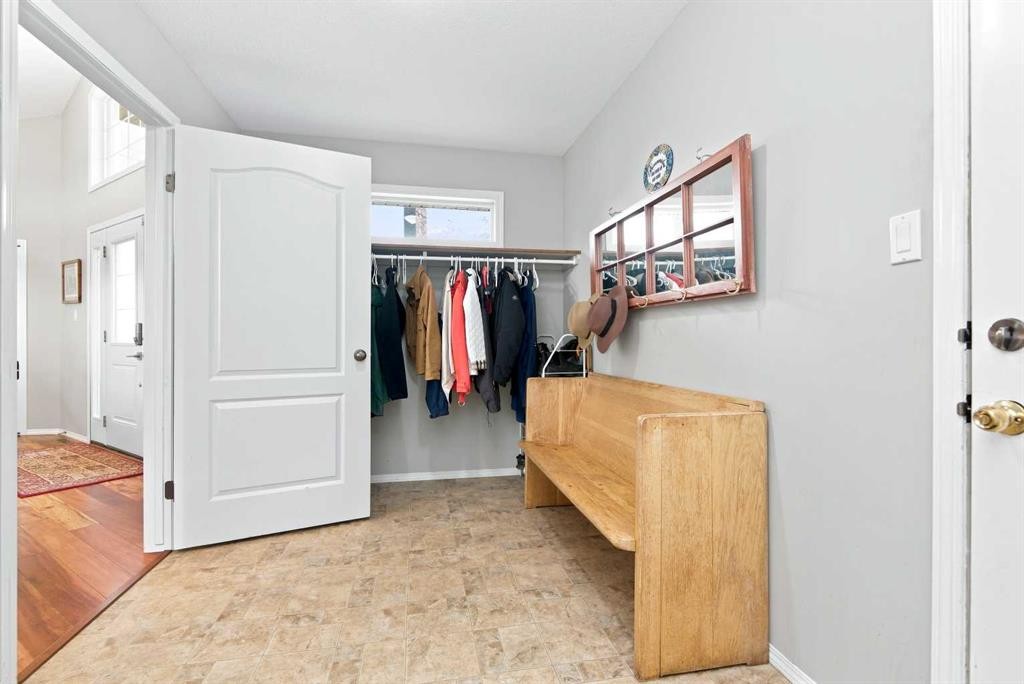 2 Pheasantback Close, Stettler, AB - Indoor