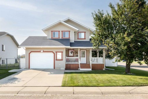 4344 60A Avenue Crescent  Innisfail, AB T4G 1L2