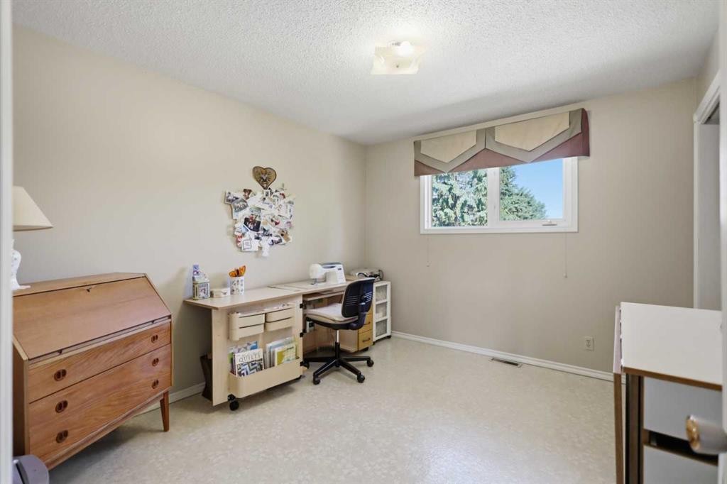7 Oslo Close, Red Deer, AB