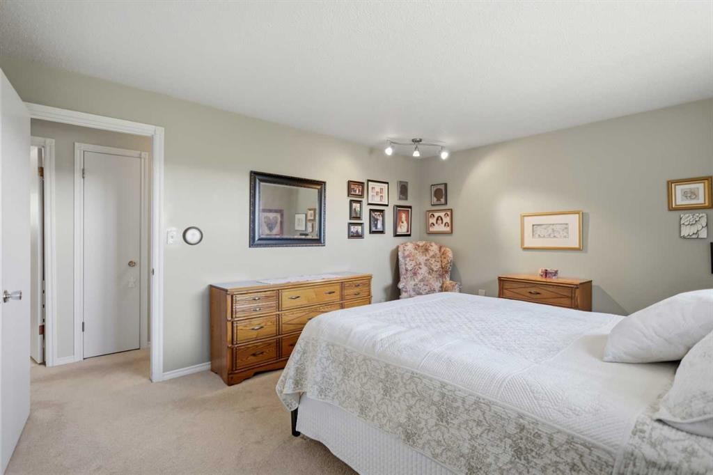 7 Oslo Close, Red Deer, AB
