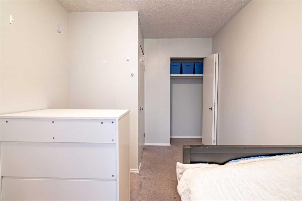 33 Overdown Drive, Red Deer, AB