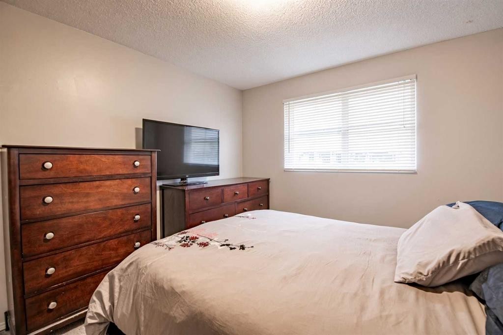 33 Overdown Drive, Red Deer, AB
