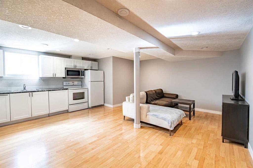 33 Overdown Drive, Red Deer, AB