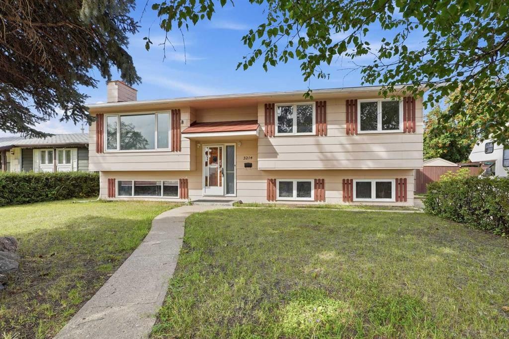 3214 57 Avenue, Red Deer, AB