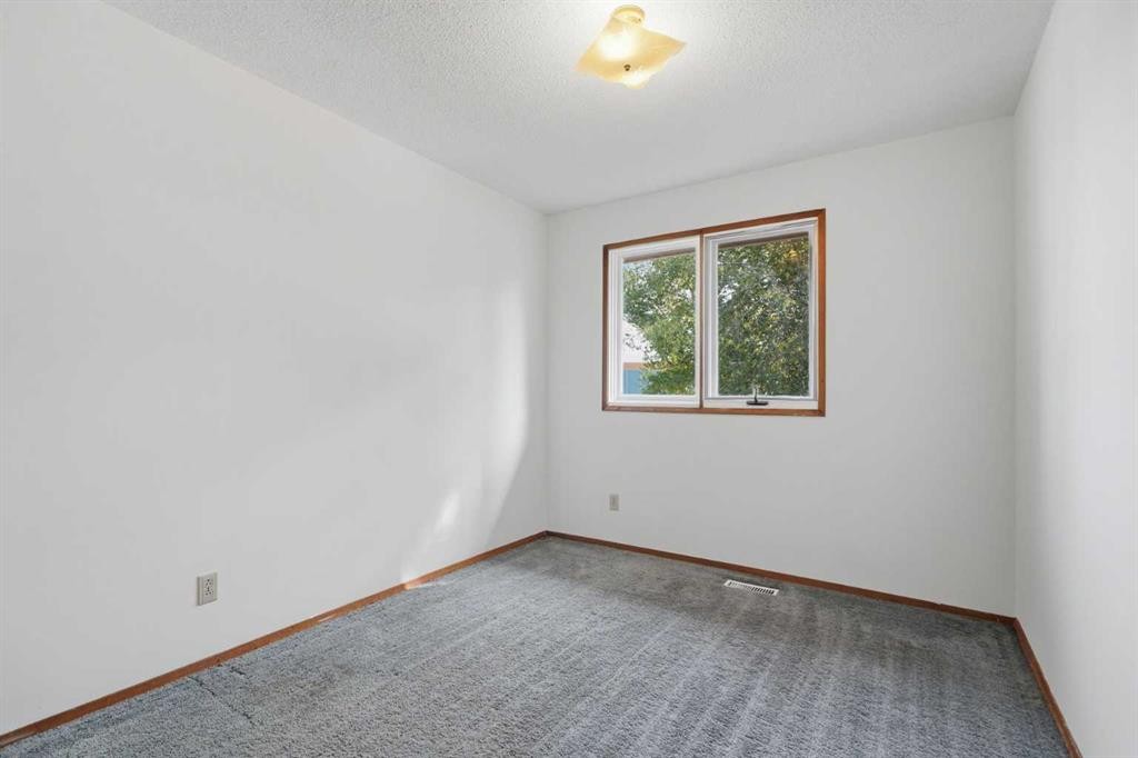 3214 57 Avenue, Red Deer, AB