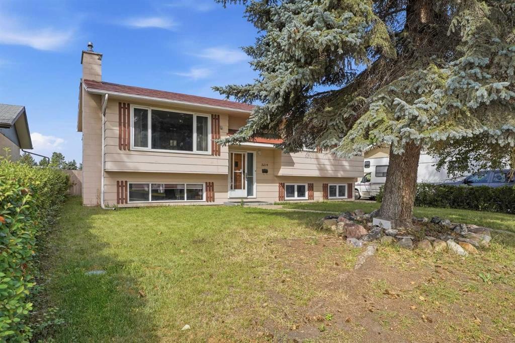 3214 57 Avenue, Red Deer, AB
