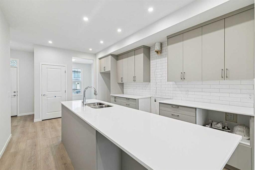 98 Creekview Avenue Sw, Calgary, AB