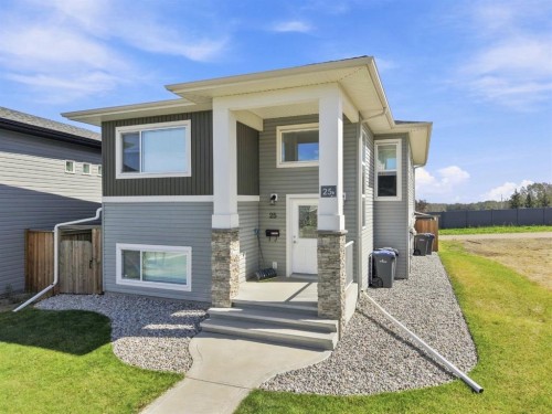 25 Victor Close  Sylvan Lake, AB T4S 0P4