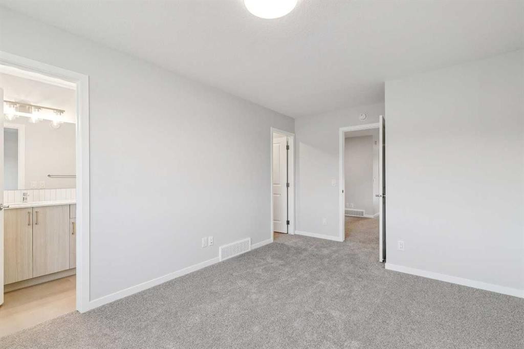 58 Creekview Avenue, Calgary, AB